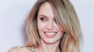 Angelina Jolie's Decade of Singlehood: A Trend Among Women