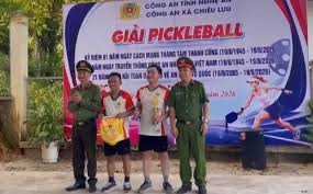 Chiêu Luu Police Organizes Pickleball Tournament