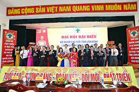 Elderly People in Lam Dong Play Key Role in New Era