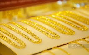 Gold Prices Decline on August 10: Market Trends Shift