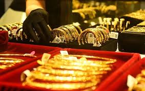 Gold Prices Surge Past $4,600 per Ounce