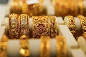 Gold Prices Surpass $4,200 Amid Disappointing US Economic Data