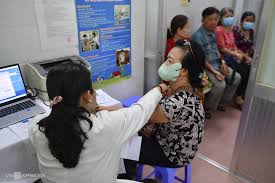 HCMC Deploys Hospital Doctors to Lead Health Stations