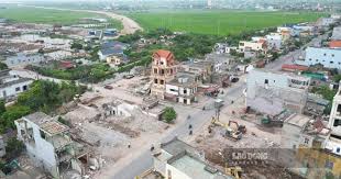 Homes Demolished in Hưng Yên for Road Construction