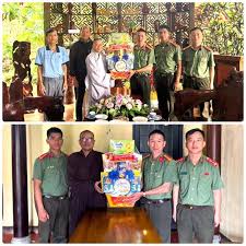 Local Police Celebrate Vu Lan Festival with Buddhist Community