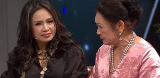 Mother of Artist Thanh Lam Publicly Apologizes After Years