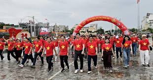 Nearly 7,900 Join 'Step Forward with Vietnam' in Thanh Hoa