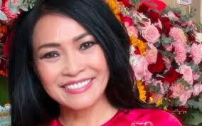 Phuong Thanh Receives Honor at Age 53