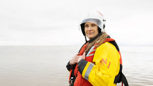 RNLI Urges Safety Amid Heatwave and Spring Tides in Wales