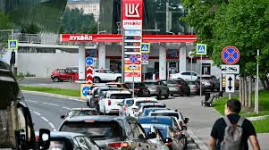 Russia's Economy Defies Pessimistic Forecasts: What's Happening?