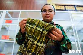 Scarf in Le Thi Rieng Park Provides Clue to Fallen Soldier's Identity