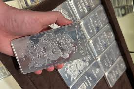 Silver Prices Drop Significantly Today