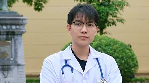 Student from Nghe An Becomes Top Resident Doctor After 6 Years
