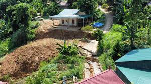 Thanh Hoa Urgently Evacuates Residents Amid Landslide Risks