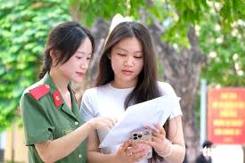 Top Universities Announce Admission Scores Today