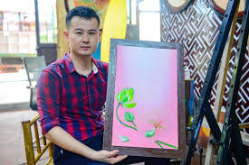 Unique Lotus Leaf Paintings Created by Thanh Hoa Artist