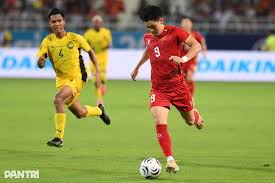 Vietnam National Football Team Advances to ASEAN Cup Final