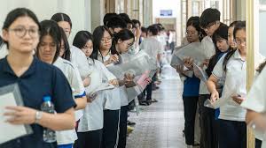 Vietnam's Education Ministry Considers Removing Third Exam for High School Admission