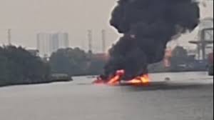 Wooden Boat Fire on Saigon River Claims One Life