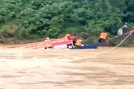 Boat Capsizes in Nghệ An, No Casualties Reported