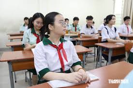 Debate Over Proposed Changes to Vietnam's 10th Grade Entrance Exam