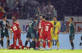 Dong Nai Club Punishes Players for Fouling Nguyen Dinh Bac