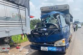 Driving Student Collides with Truck, Instructor Dies
