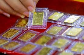 Gold Prices Drop by One Million Dong in Vietnam
