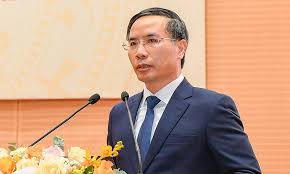 Governor Urges Diverse Funding for Major Projects Beyond Banks