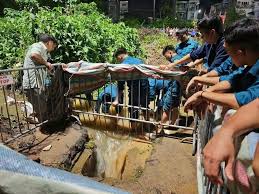 Hanoi Authorities Investigate Student's Death After Falling into Drain