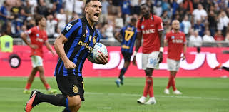 Inter Stuns Napoli with Dramatic Comeback Victory