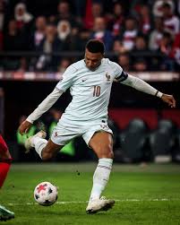 Kylian Mbappé Scores and Injures Knee in Boot Debut