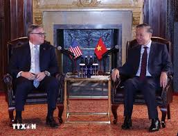 Murphy Oil Discovers Major Oil Field Off Vietnam's Coast