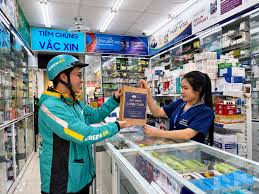 Phạm Nhật Vượng's Taxi Company Partners with Nguyễn Bạch Điệp