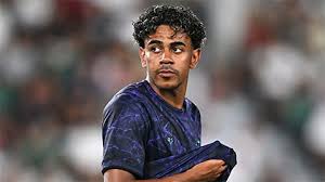Raphinha Named Captain as Barcelona Prepares for Valencia Clash
