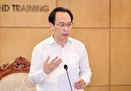 Restructuring Universities: Proposal Expected in September