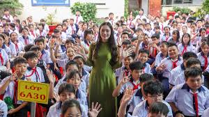 School Year Begins at Vietnam's Largest Secondary School