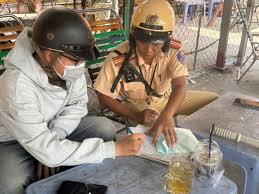 Traffic Police in Ho Chi Minh City Crack Down on Violations Near Railways
