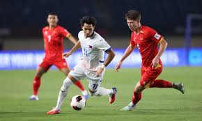 Vietnam Defeats Philippines 1-0 with Dinh Bac's Goal