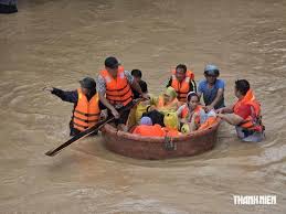 Central Vietnam Braces for Heavy Rainfall Over 600 mm, Flood Risks Loom