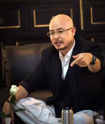 'Coffee King' Dang Le Nguyen Vu: 'Women Only Admire Heroes'