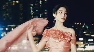 Fan Bingbing Stuns as 'Peony in Full Bloom' at Busan Film Festival