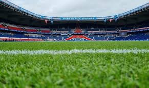 PSG Fans Respond to Le Mans Ultras with Provocative Banner