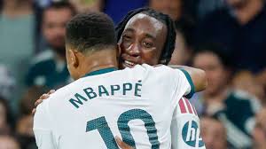 Real Madrid Secures Narrow Victory Over Villarreal Despite Vinícius Júnior's Red Card