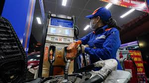 Vietnam Extends Fuel Tax Reductions Until Year-End